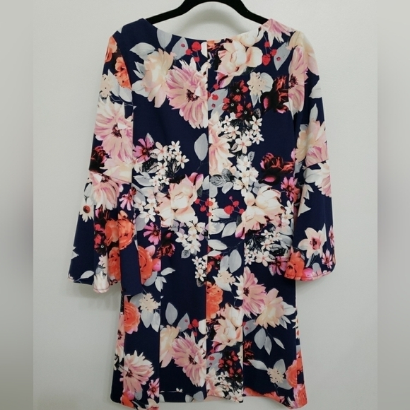 Eliza J. Blue Floral Bell Sleeve Sheath Dress Sz 4 - Picture 3 of 7